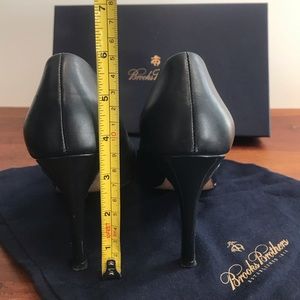 Brooks Brothers Navy Leather Pumps